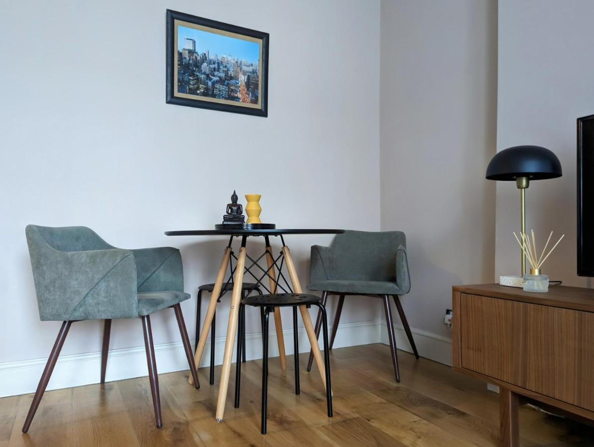 Gorgeous Apartment Wood Green Palmers Green Bagian luar foto