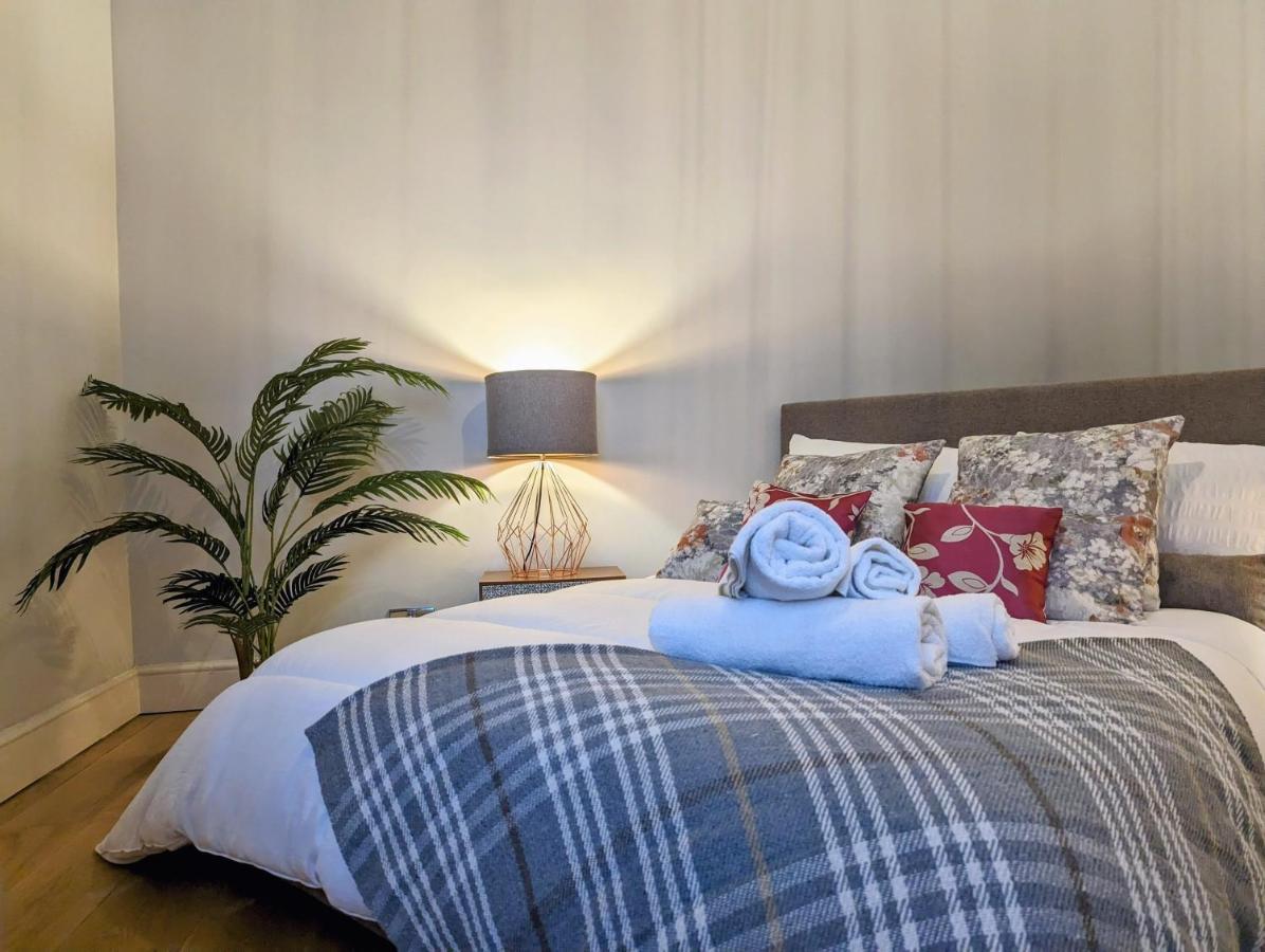 Gorgeous Apartment Wood Green Palmers Green Bagian luar foto