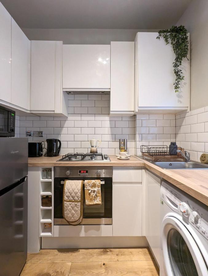 Gorgeous Apartment Wood Green Palmers Green Bagian luar foto