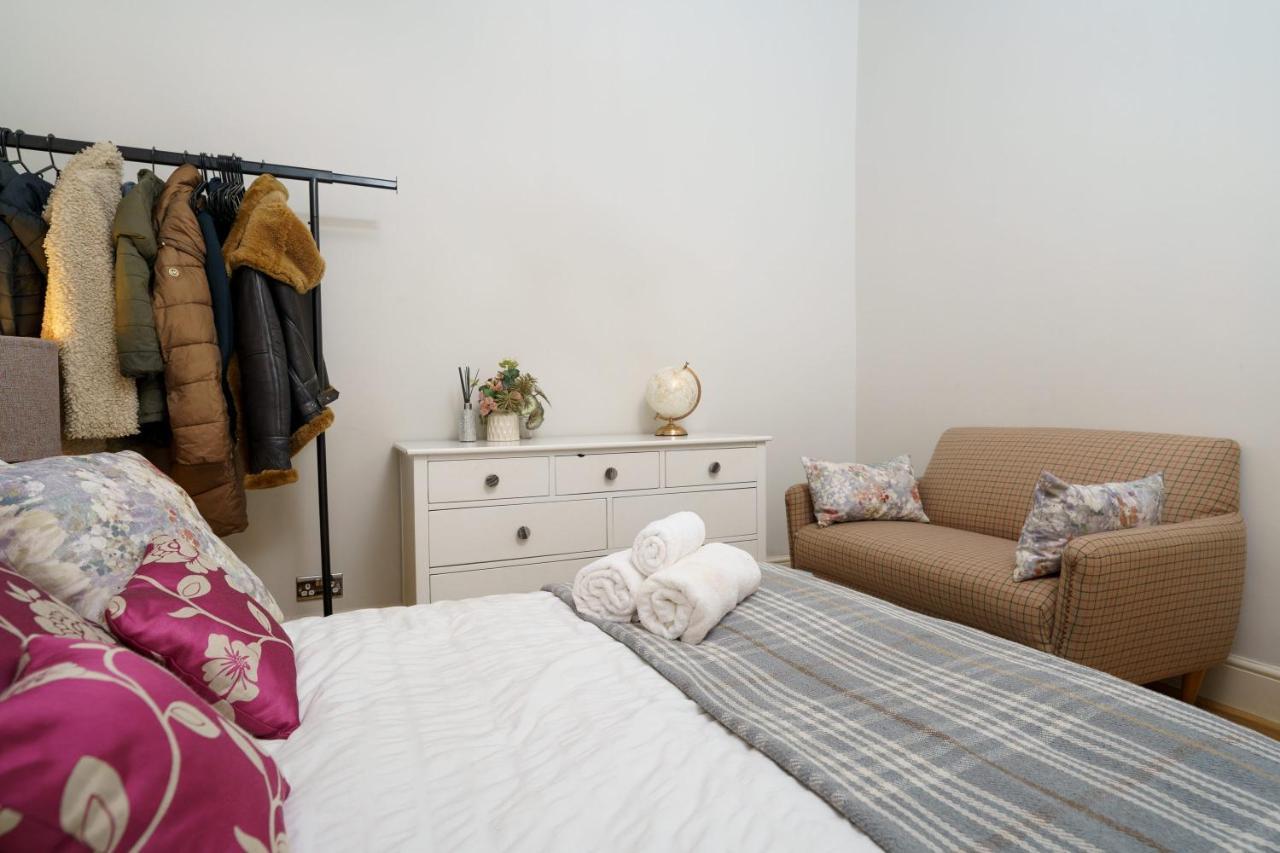 Gorgeous Apartment Wood Green Palmers Green Bagian luar foto